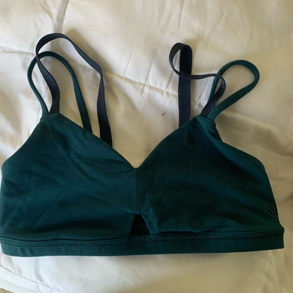 Lululemon sports bra